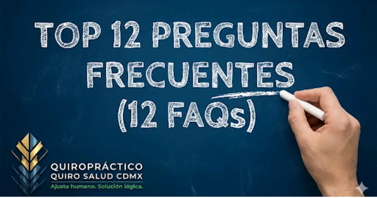 Mano escribe con gis en pizarra 'top 12 preguntas frecuentes'